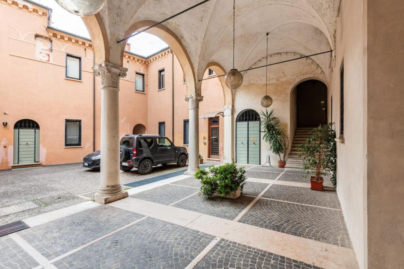 Appartamento Residenza Palazzo Petrozzani Mantova Esterno foto